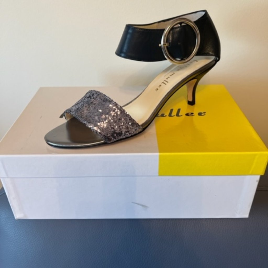 Bettye Muller Heels Black Leather With Glitter. Open Toes. Size 38,